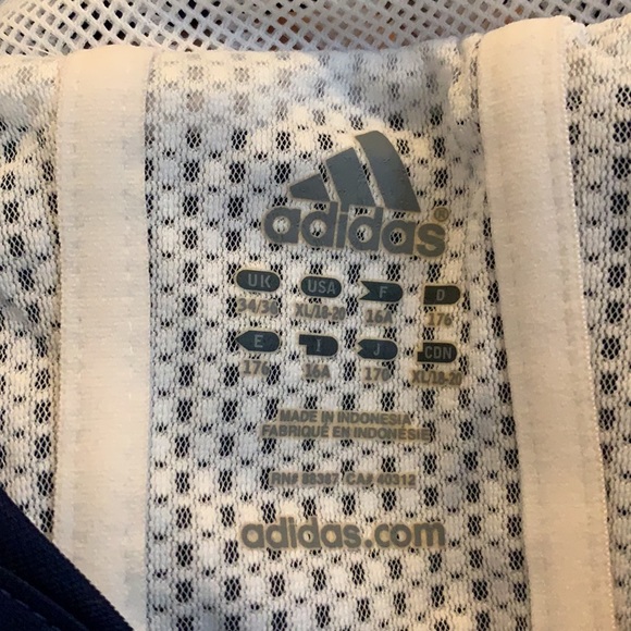 Brand New Size XL kids Adidas Navy Tee shirt - Picture 3 of 4